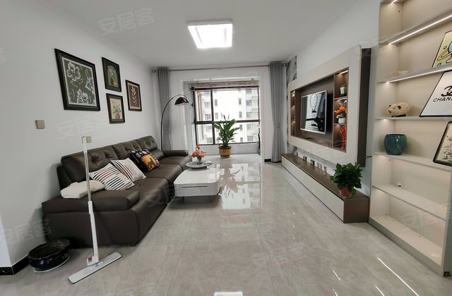 润卓天伦湾(馨园)3室2厅110.05㎡69.8万二手房图片