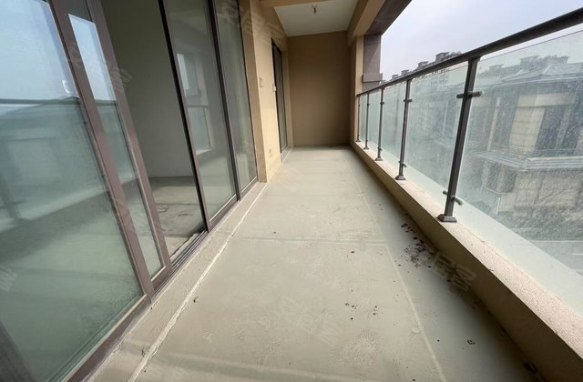 龙游湖壹号4室2厅202㎡112万二手房图片