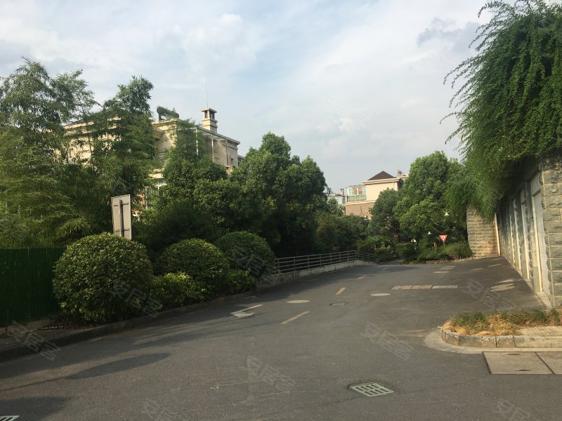 赞成荆山翠谷(别墅)