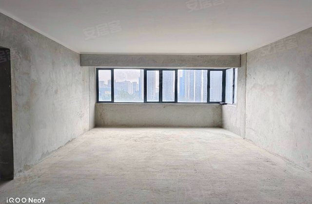 中天金融城A8组团有至轩4室2厅204㎡115万二手房图片