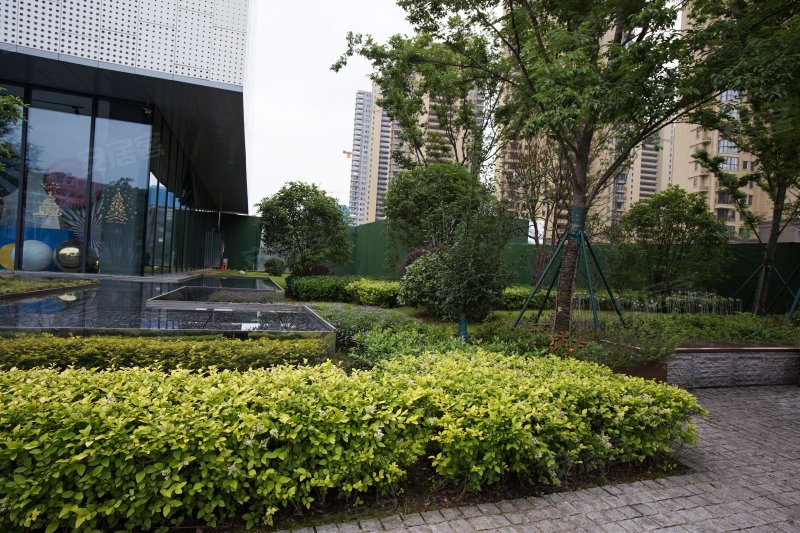 世茂云图花园,三里岗路与宝平路交汇处 - 镇江世茂云图花园二手房
