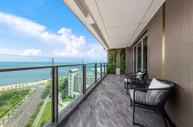 海棠湾五好房四代住宅 精装赠私家入户花园！70年大产权可按揭