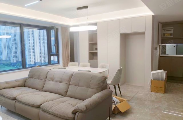 春景雅苑4室2厅143㎡215万二手房图片