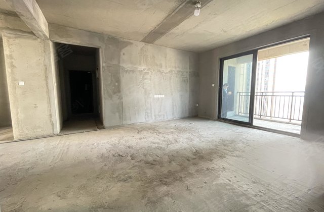 三一街区4室2厅143㎡65万二手房图片