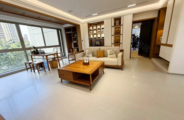 创佳城观澜府4室2厅137㎡133万二手房图片