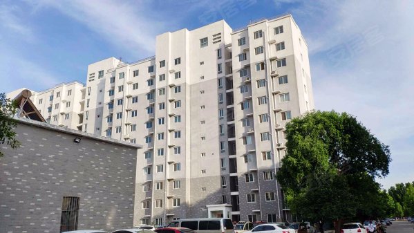 裕馨花园133平63万大3室南北通透送车库随时看房飞机户型