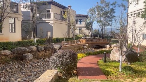 停车库楼栋运动设施内部环境玉溪房产网>玉溪小区>红塔小区>玉山城