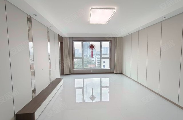 大华中央城沁园3室2厅135㎡66万二手房图片