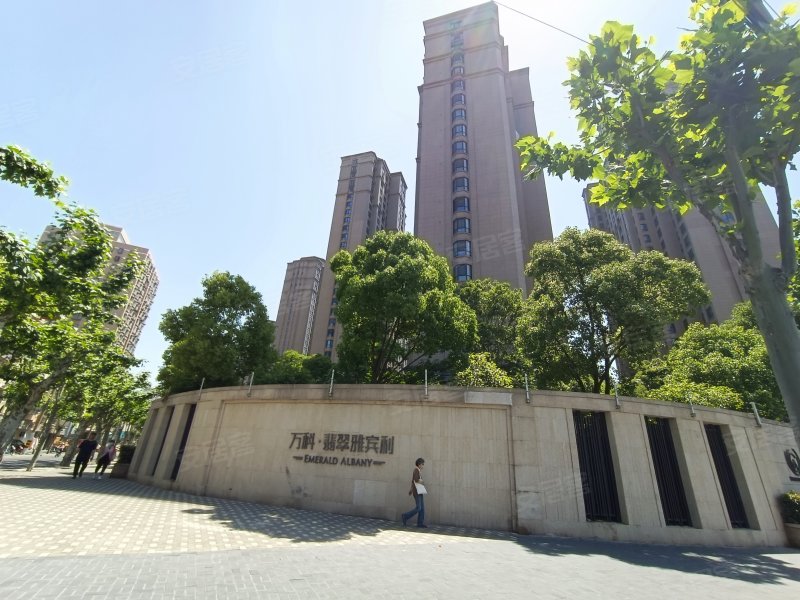 万科翡翠雅宾利