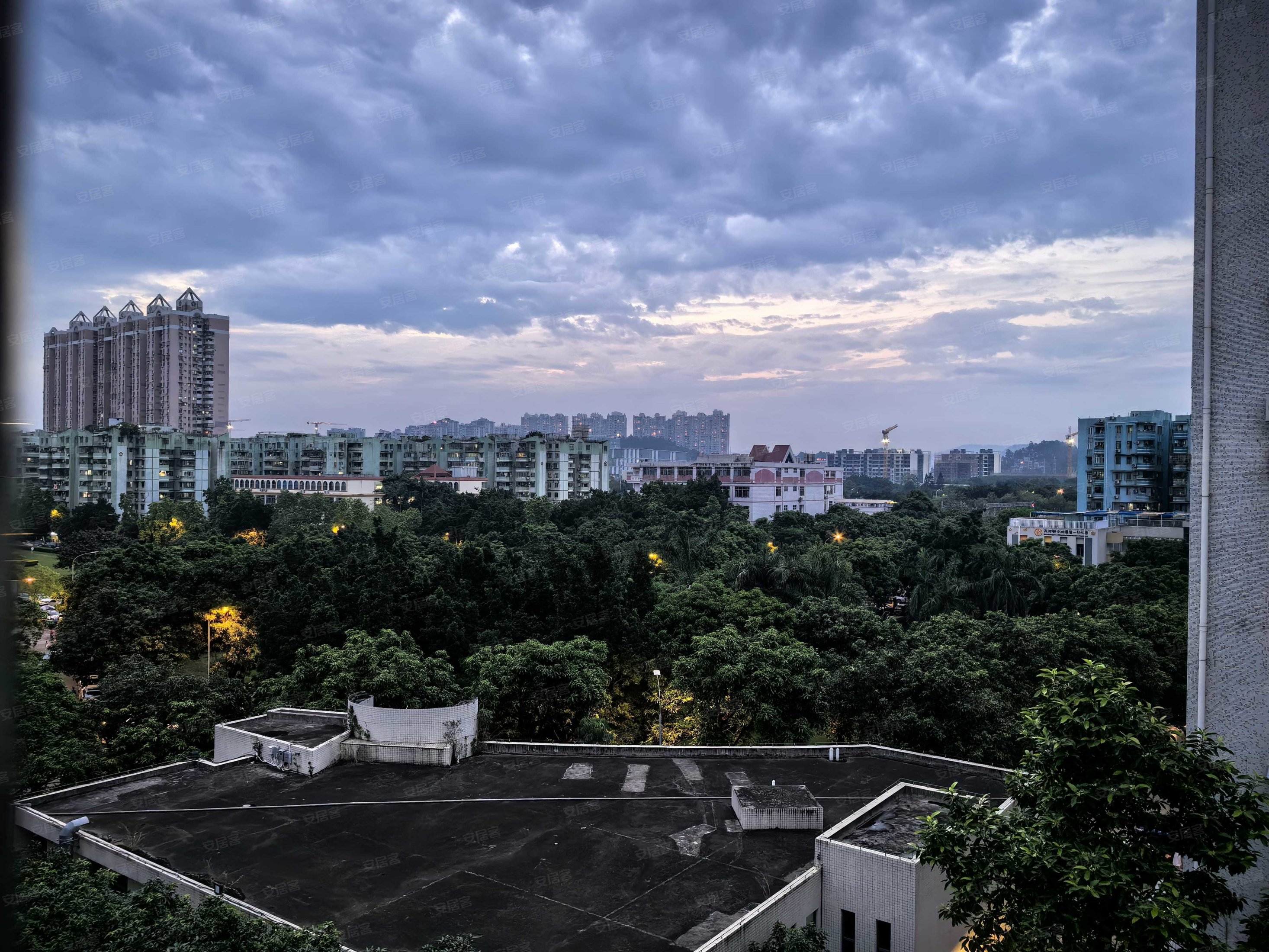 棠德花苑精装修飞机户型,采光充足 无遮挡可以看到花园房东直卖