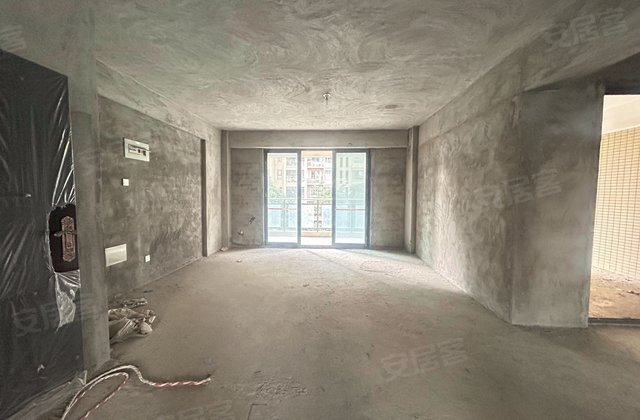 华泰国际新城八期5室2厅172.82㎡168.8万二手房图片