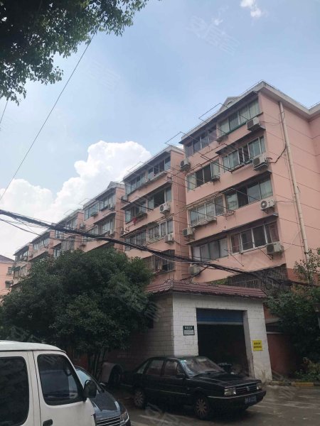 新泾一村绿新小区
