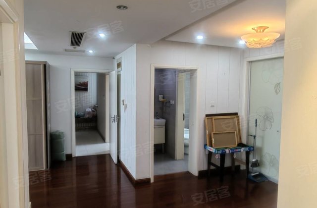 金色维也纳3室2厅134㎡99.8万二手房图片