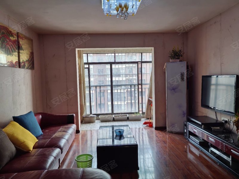 急售龙城华府精装三房随时看房