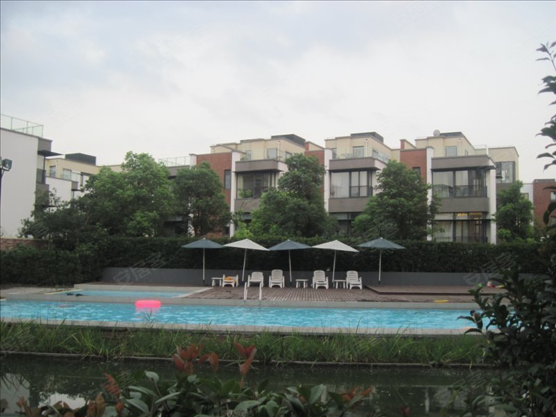 林茵湖畔园西区(公寓住宅) 