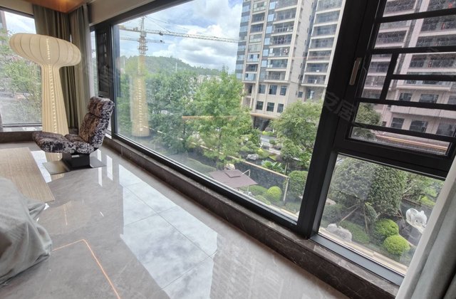 爱莲湖畔4室2厅129㎡69.8万二手房图片