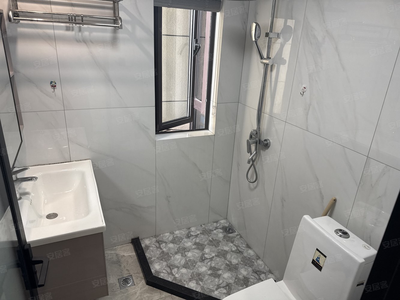 湖馨佳苑2室1厅1卫80㎡南北95万