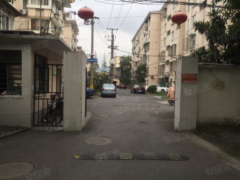 莘西路162弄小区 
