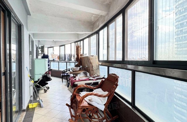 保利大江郡4室2厅132.56㎡140万二手房图片