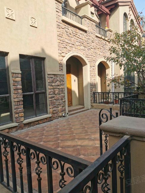 正商红河谷(别墅)4室3厅3卫232.9㎡南北345万