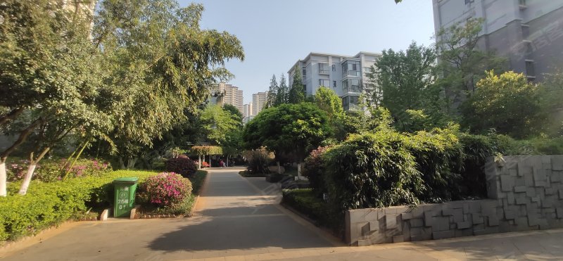 白龙潭俊园沁园(别墅)