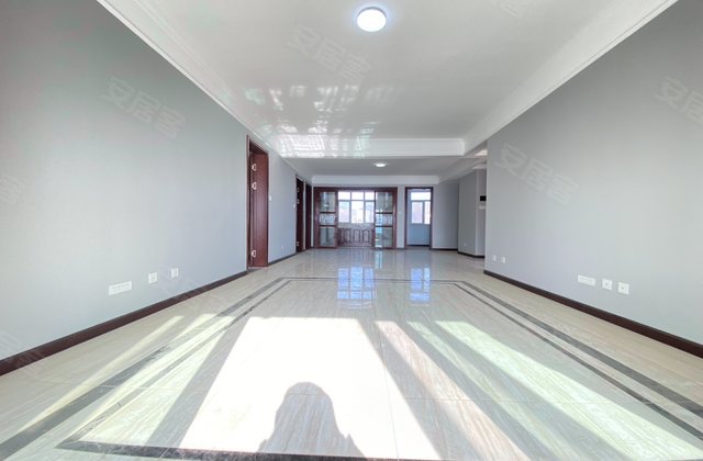 观云山4室2厅138㎡137万二手房图片