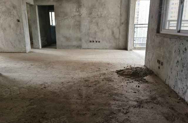 华庭贵府4室2厅129㎡59.8万二手房图片