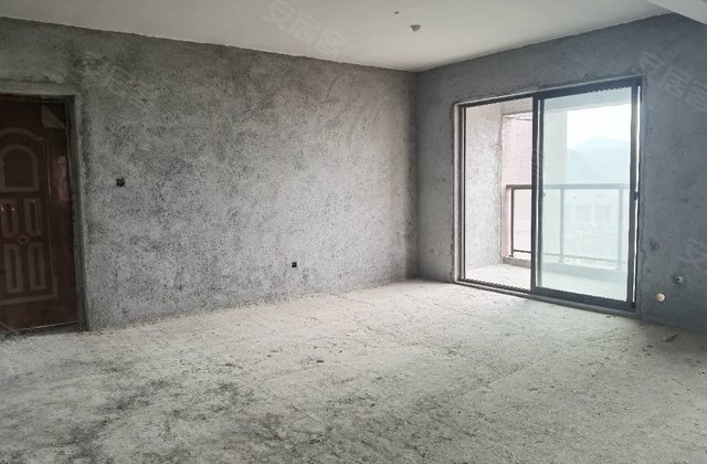 茶博汇学府壹号(三期)4室2厅130㎡135万二手房图片
