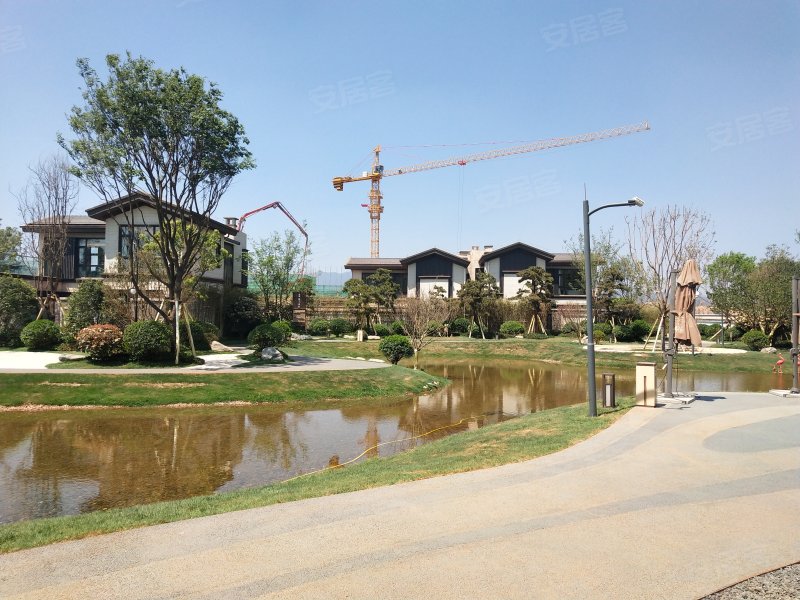 俊发嵩山溪谷(别墅)