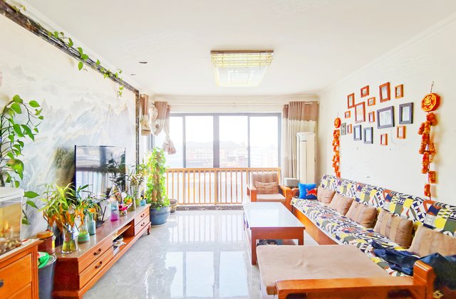 临城花苑3室2厅137.51㎡175万二手房图片