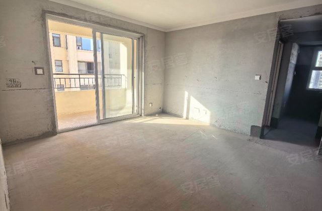 润柏华庭3室2厅139㎡62万二手房图片