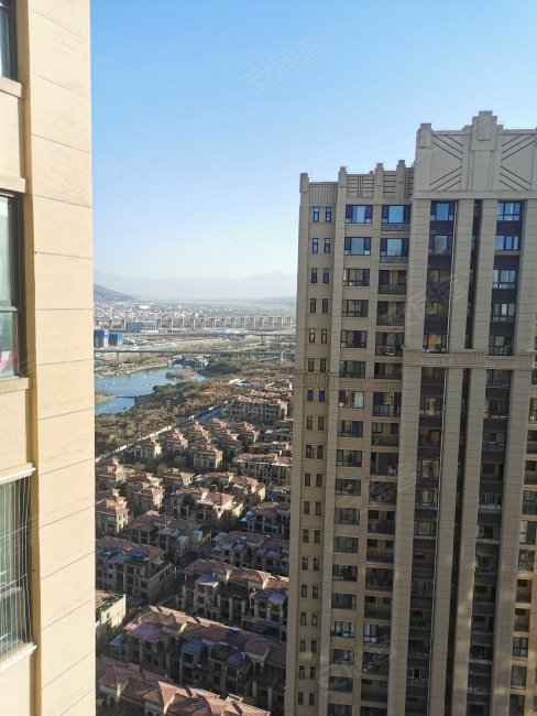 西安房产网>西安二手房>雁塔二手房>等驾坡二手房>绿地国际生态城五湖