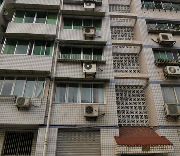 农商银行家属院