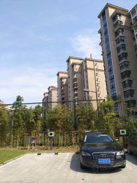 日月光水岸花园(公寓住宅) 