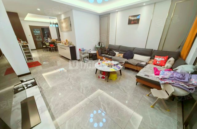 碧桂园樾府4室2厅143㎡130万二手房图片