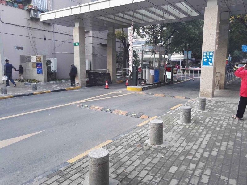 鹤北新村一街坊 