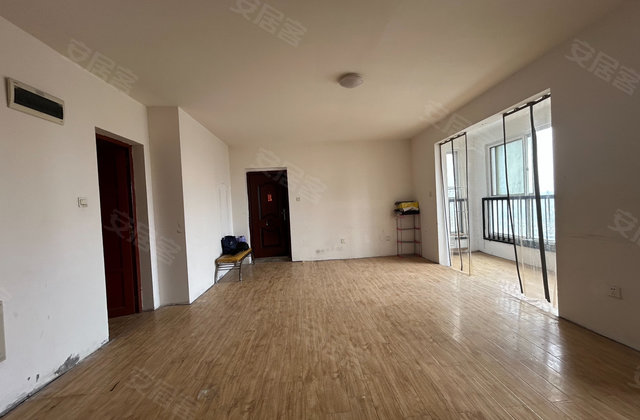 华荣大厦3室2厅134.49㎡46万二手房图片