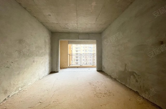 万绿桃源4室2厅125㎡61.8万二手房图片