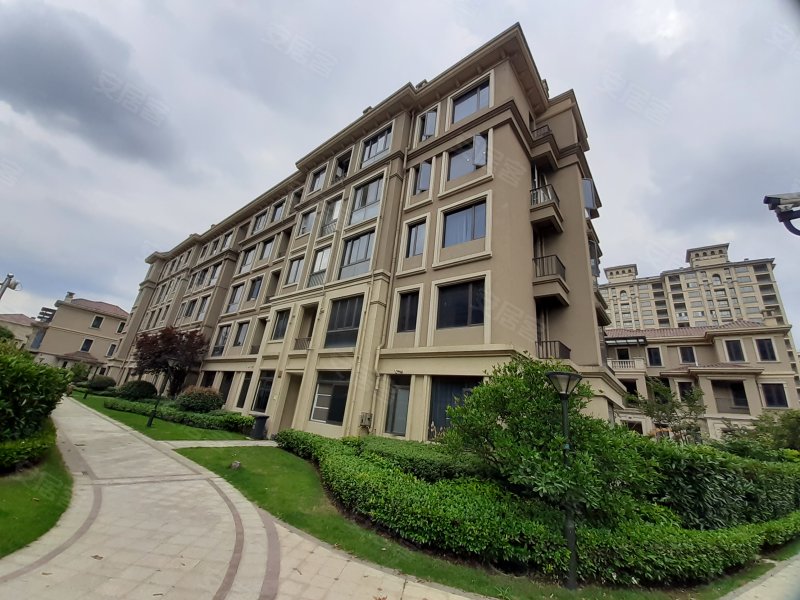 滨江稽山翡翠园