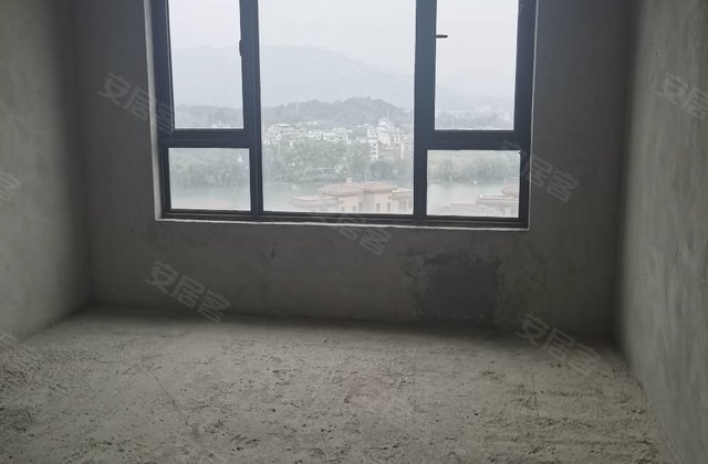 贺江幸福里4室2厅136㎡90万二手房图片