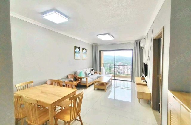 富力湾次新一房，业主自住，保养好，随时签约过户，随时看房