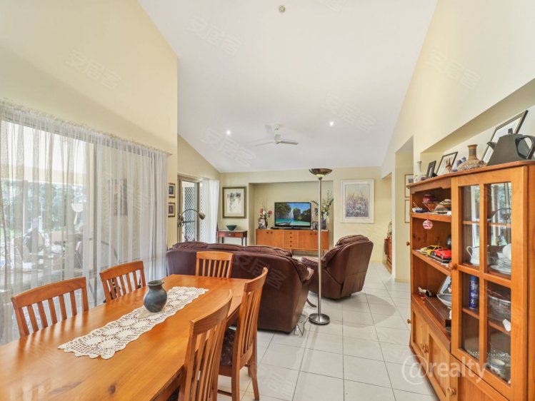 澳大利亚约¥380万House for sale, Stingray Harbour Court 4, in Pelic二手房公寓图片
