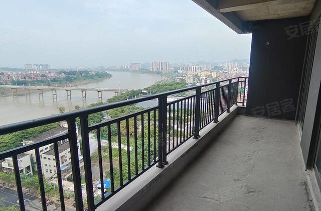 海骏达浅水湾4室2厅163㎡116.8万二手房图片
