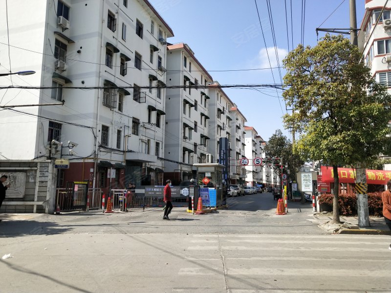 乡思路60弄小区 