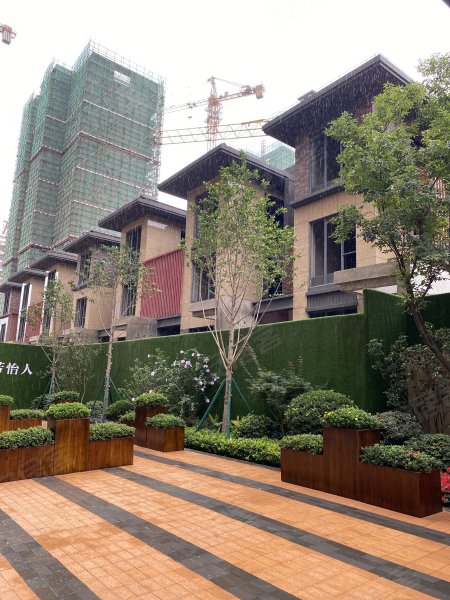 海伦堡大城小院