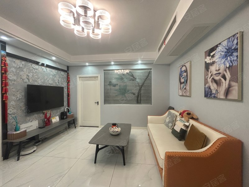 瑞景华府108平精装修车棚9平老证