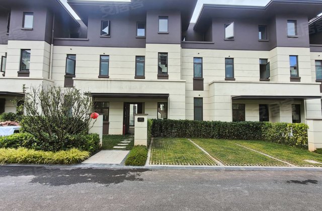 彝人古镇(别墅)5室2厅187㎡115万二手房图片