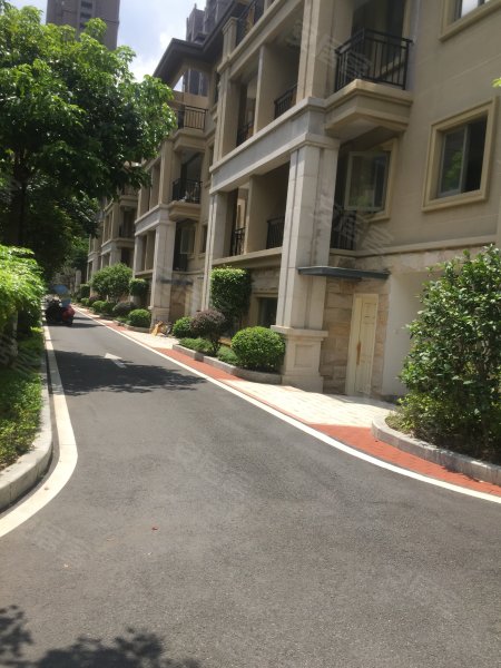 世茂上游墅东区(别墅)