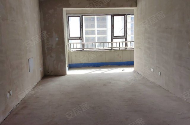 兴业盛世华府东区 南北通透 小三居 商品房 电梯房 双卫格局