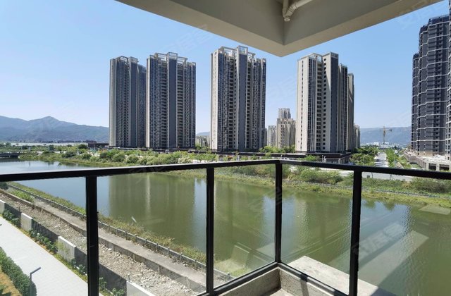送大花园,地下室,来电99w起南北满二年车位充足琅岐三盛国际湾区125